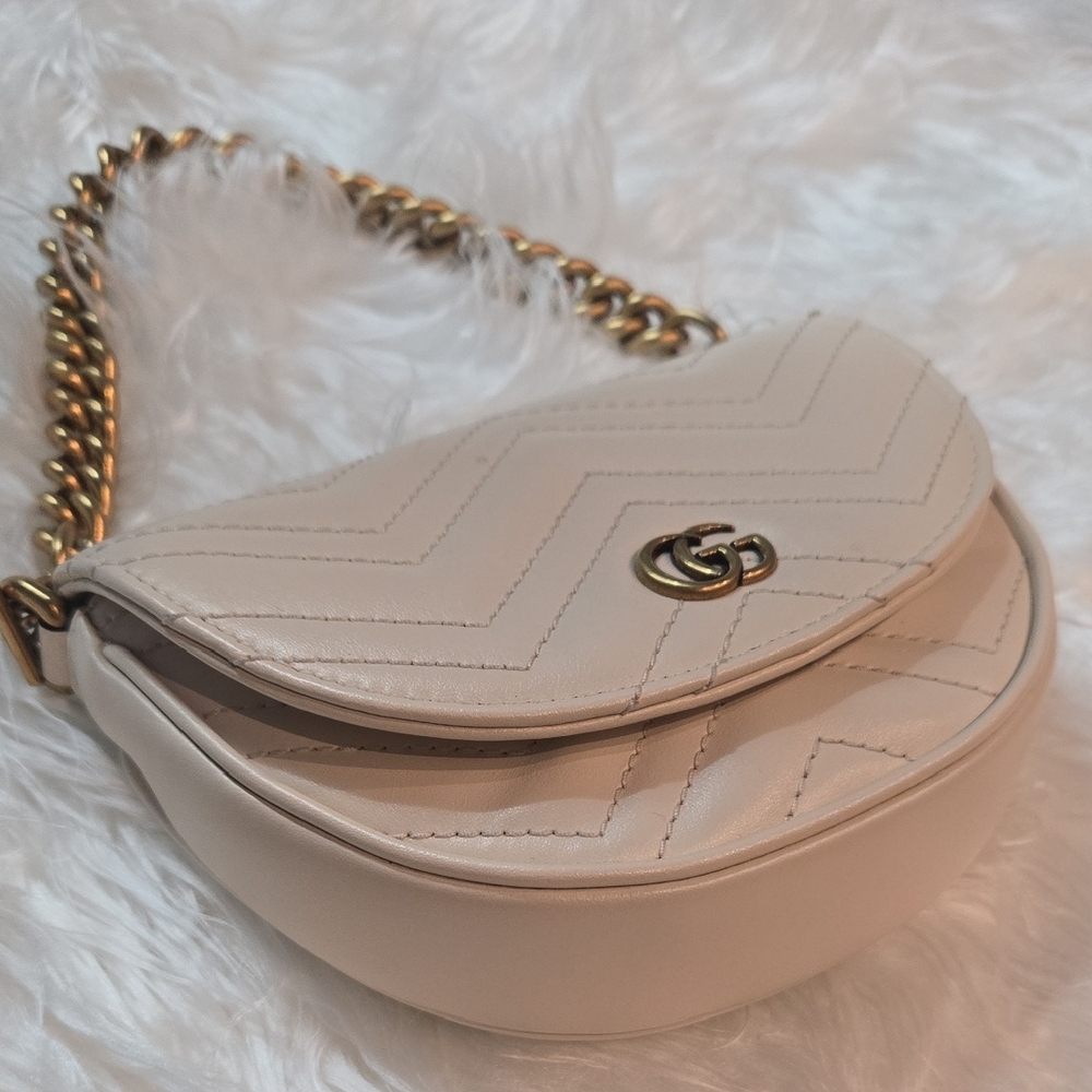Gucci Off White  Leather Shoulder Bag with Gold Chain